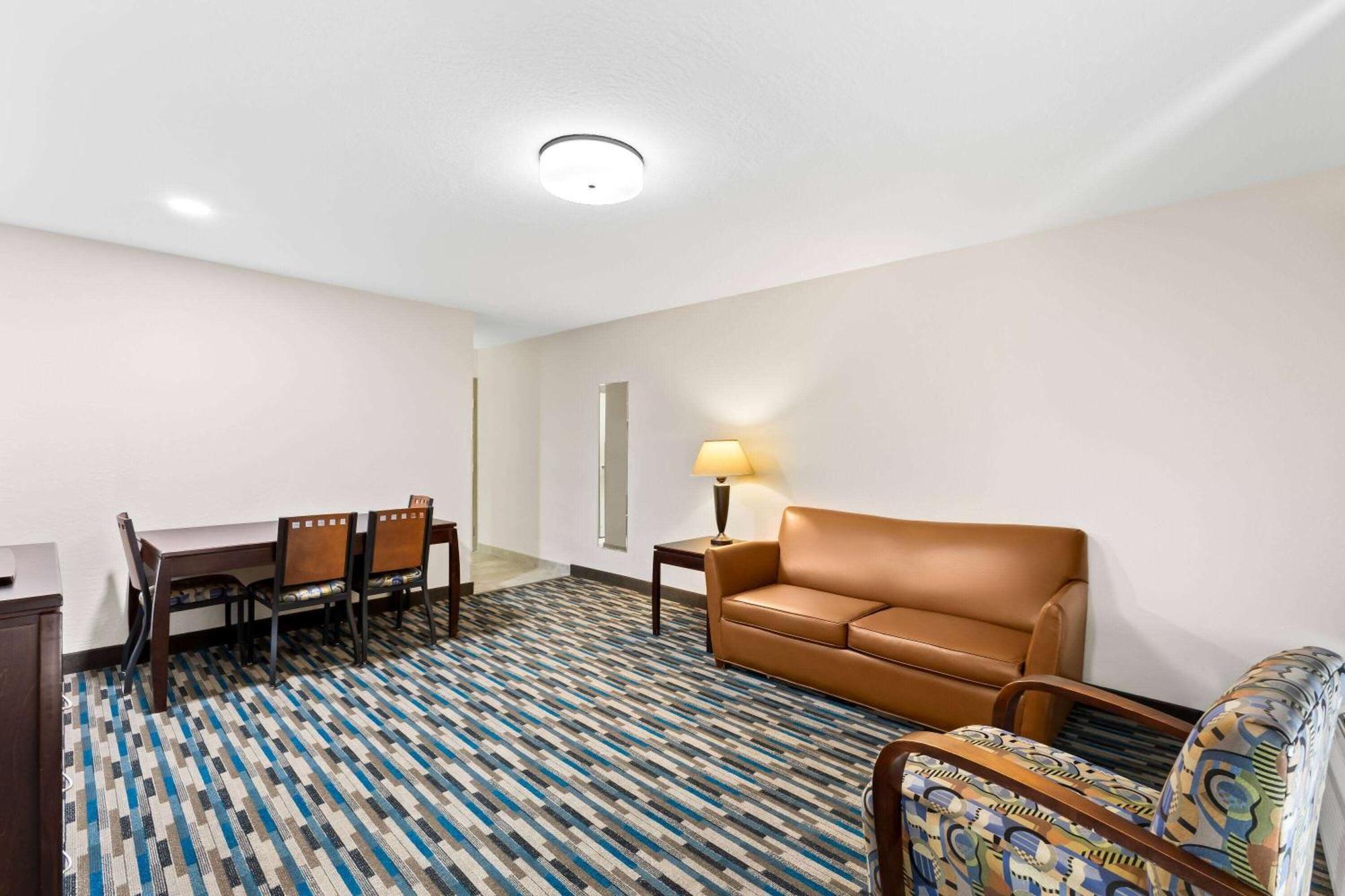 Days Inn & Suites By Wyndham Mesa Near Phoenix Exterior foto
