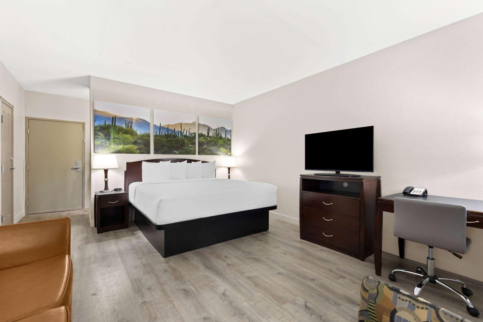 Days Inn & Suites By Wyndham Mesa Near Phoenix Exterior foto