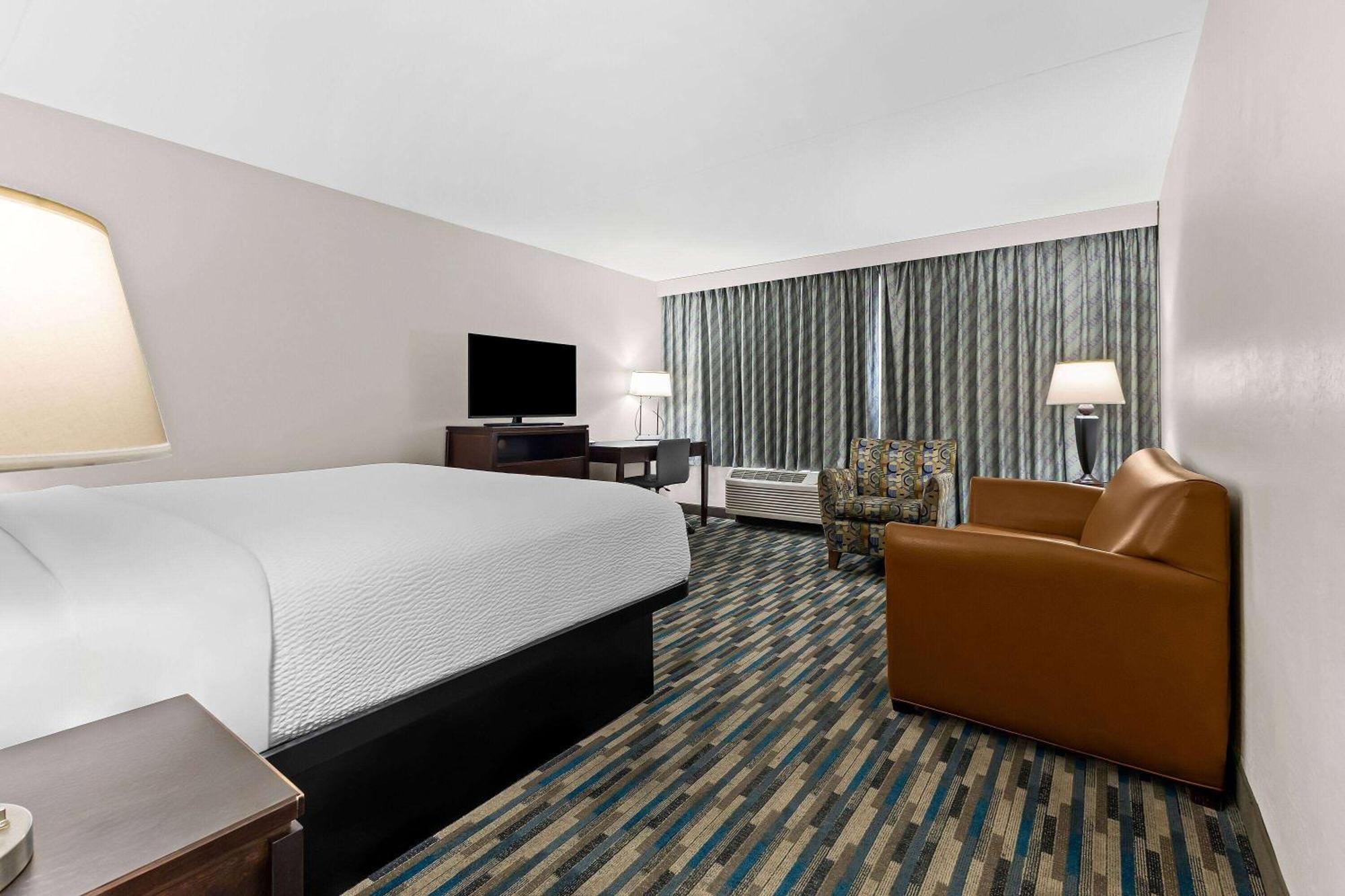 Days Inn & Suites By Wyndham Mesa Near Phoenix Exterior foto