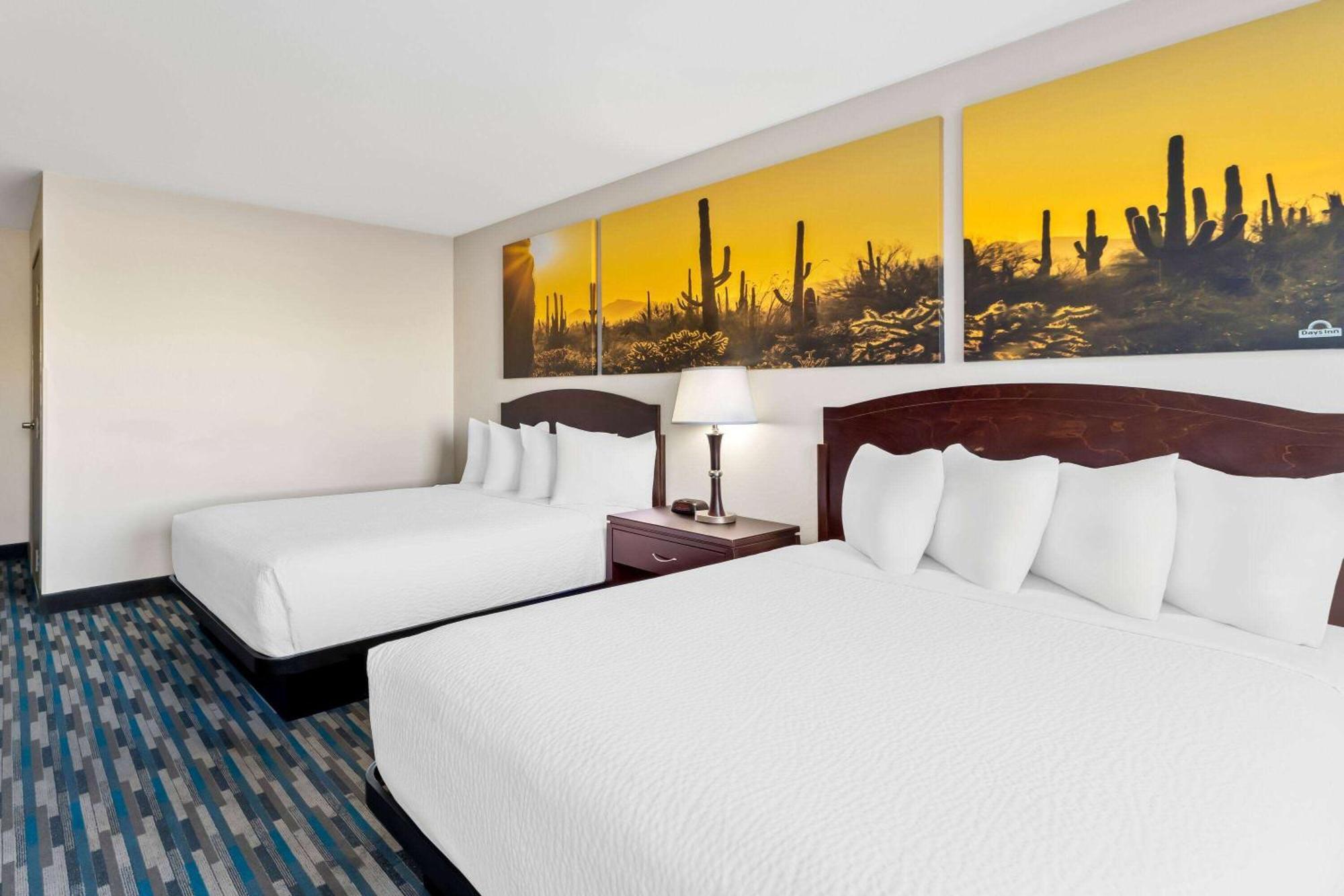 Days Inn & Suites By Wyndham Mesa Near Phoenix Exterior foto